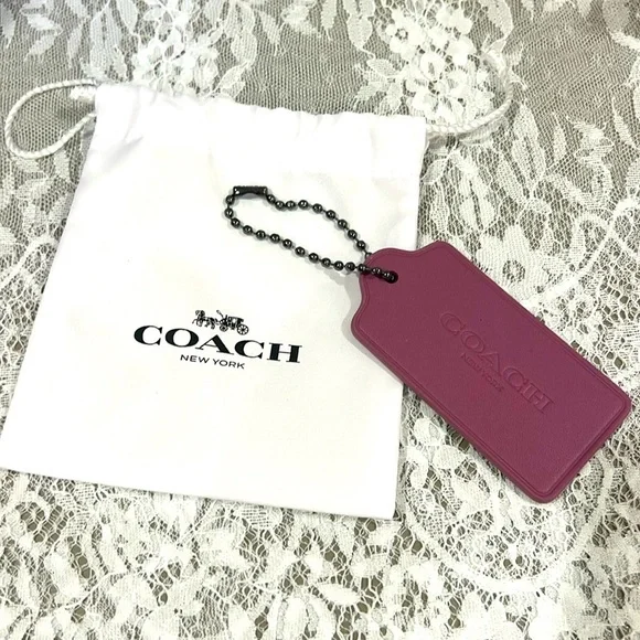 Coach tag w/ Dustbag! Orlando detail design! - Picture 2 of 4